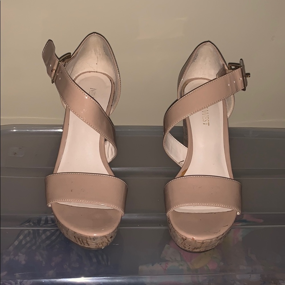Patent nude cork wedge